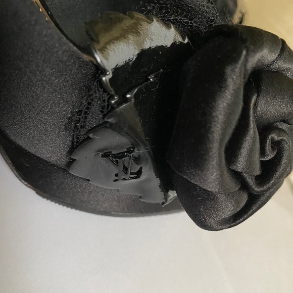 Louis Vuitton black satin open toe heels pumps slip ons 34.5 FLOWER ACCENT LV - Picture 8 of 11